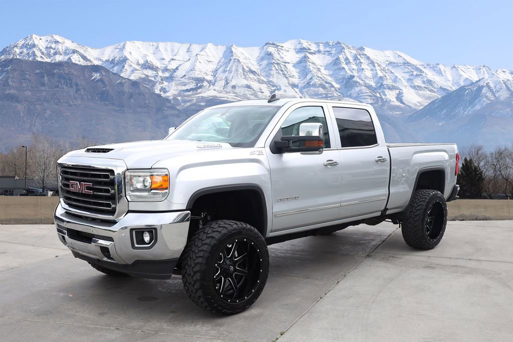 Used 2018 GMC Sierra 2500 SLT w/ Suspension Package, Off-Road AWD/4WD image 2