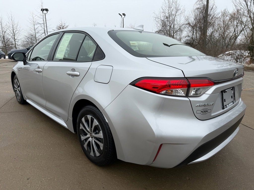 Used 2021 Toyota Corolla LE image 3
