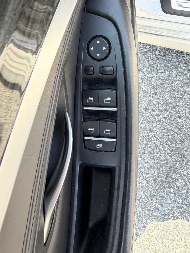 Used 2016 BMW 535i xDrive Sedan AWD/4WD image 11