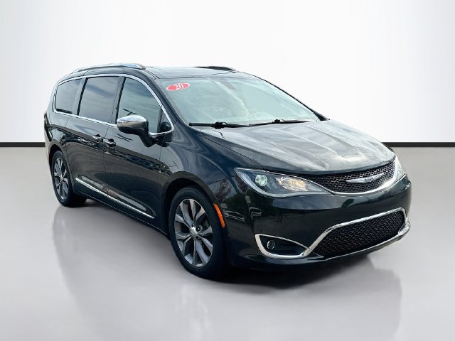 Used 2020 Chrysler Pacifica Limited FWD image 2