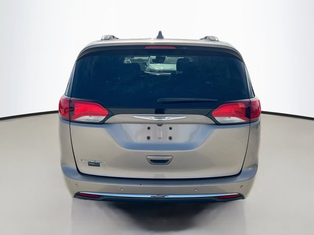 Used 2018 Chrysler Pacifica Touring-L Plus w/ Advanced Safetytec Group FWD image 7