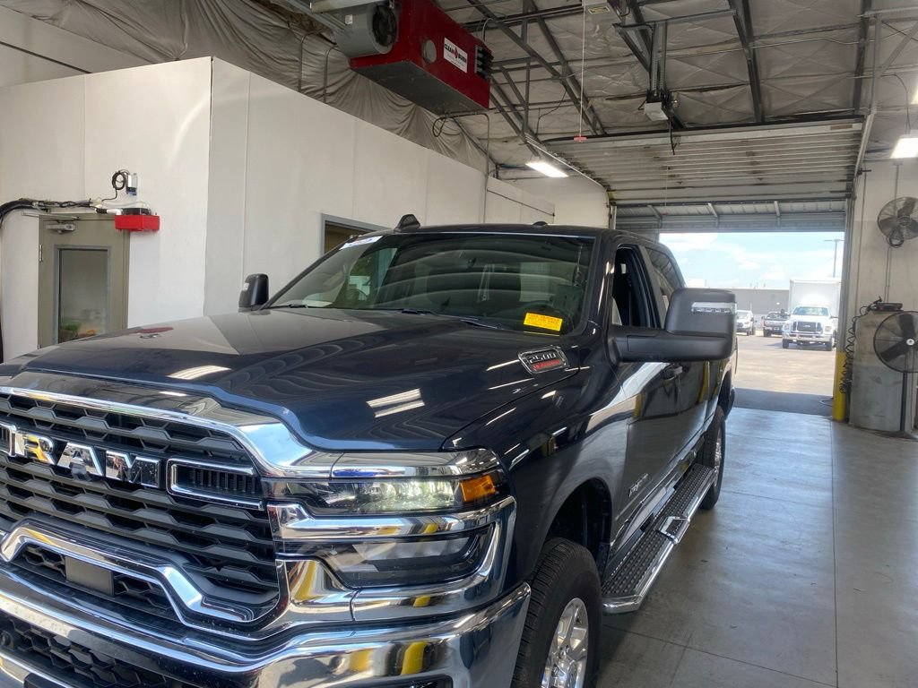 Used 2026 RAM 2500 Big Horn AWD/4WD image 2