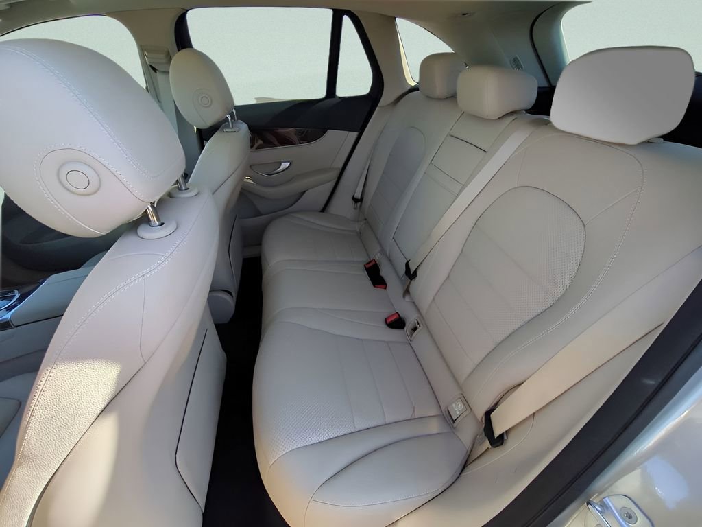 Used 2019 Mercedes-Benz GLC 300 4MATIC image 13