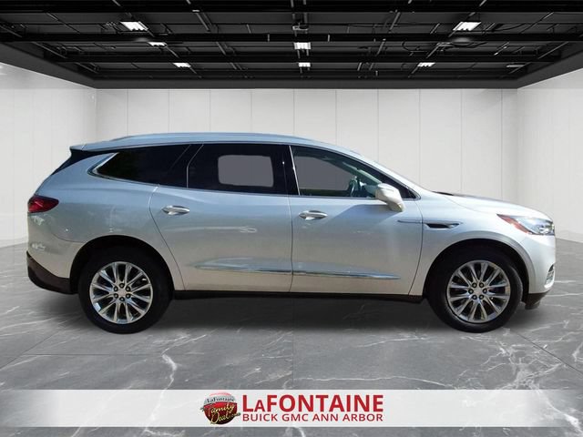 Used 2018 Buick Enclave Essence w/ Trailering Package AWD/4WD image 9