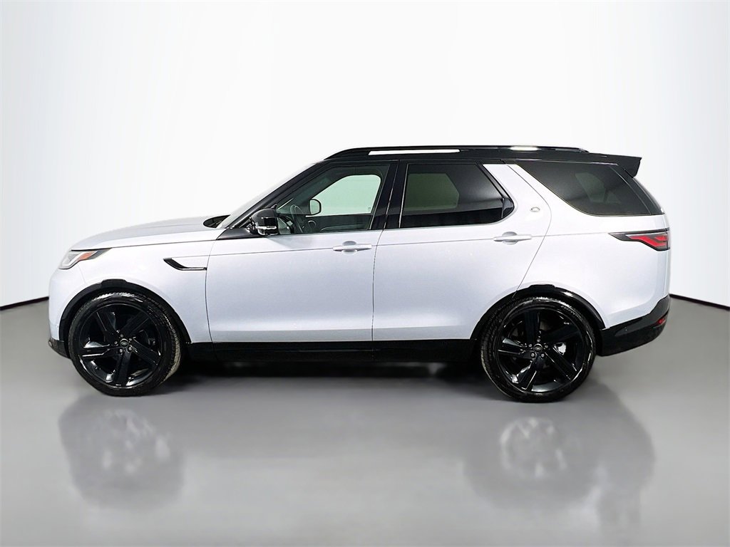 Certified 2024 Land Rover Discovery Dynamic SE image 8