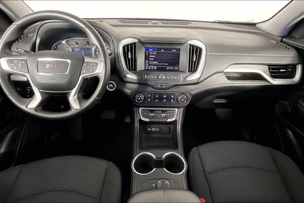 Used 2024 GMC Terrain SLE image 21