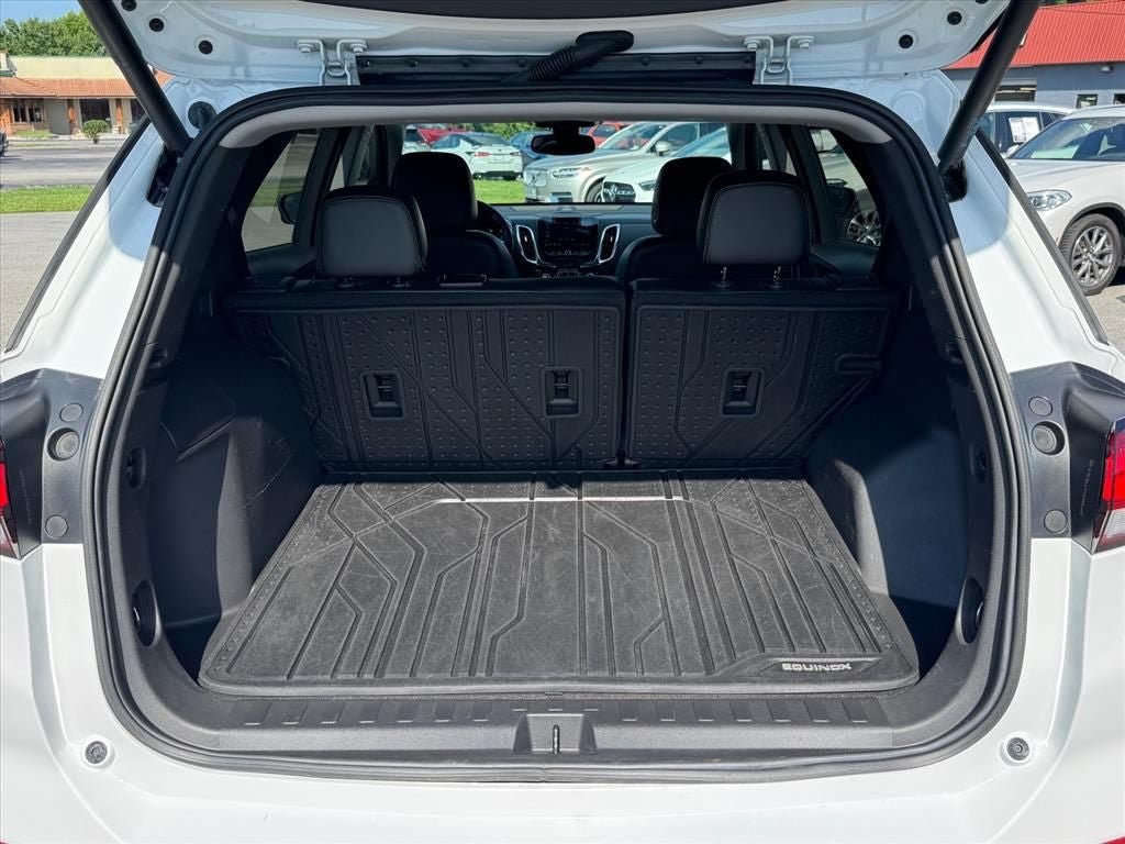 Used 2022 Chevrolet Equinox Premier AWD/4WD image 16