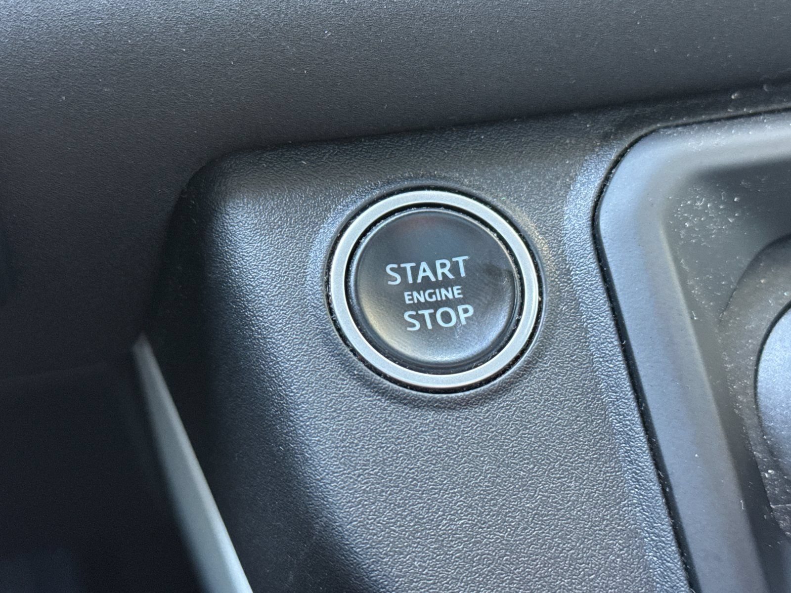 Used 2020 Land Rover Defender 110 First Edition AWD/4WD image 22