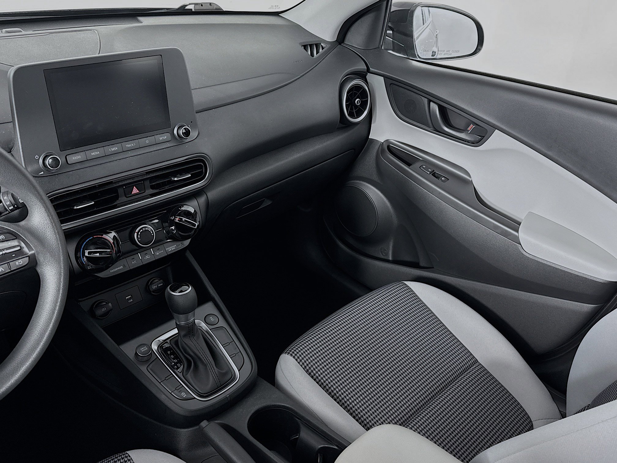 Used 2022 Hyundai Kona SE image 21