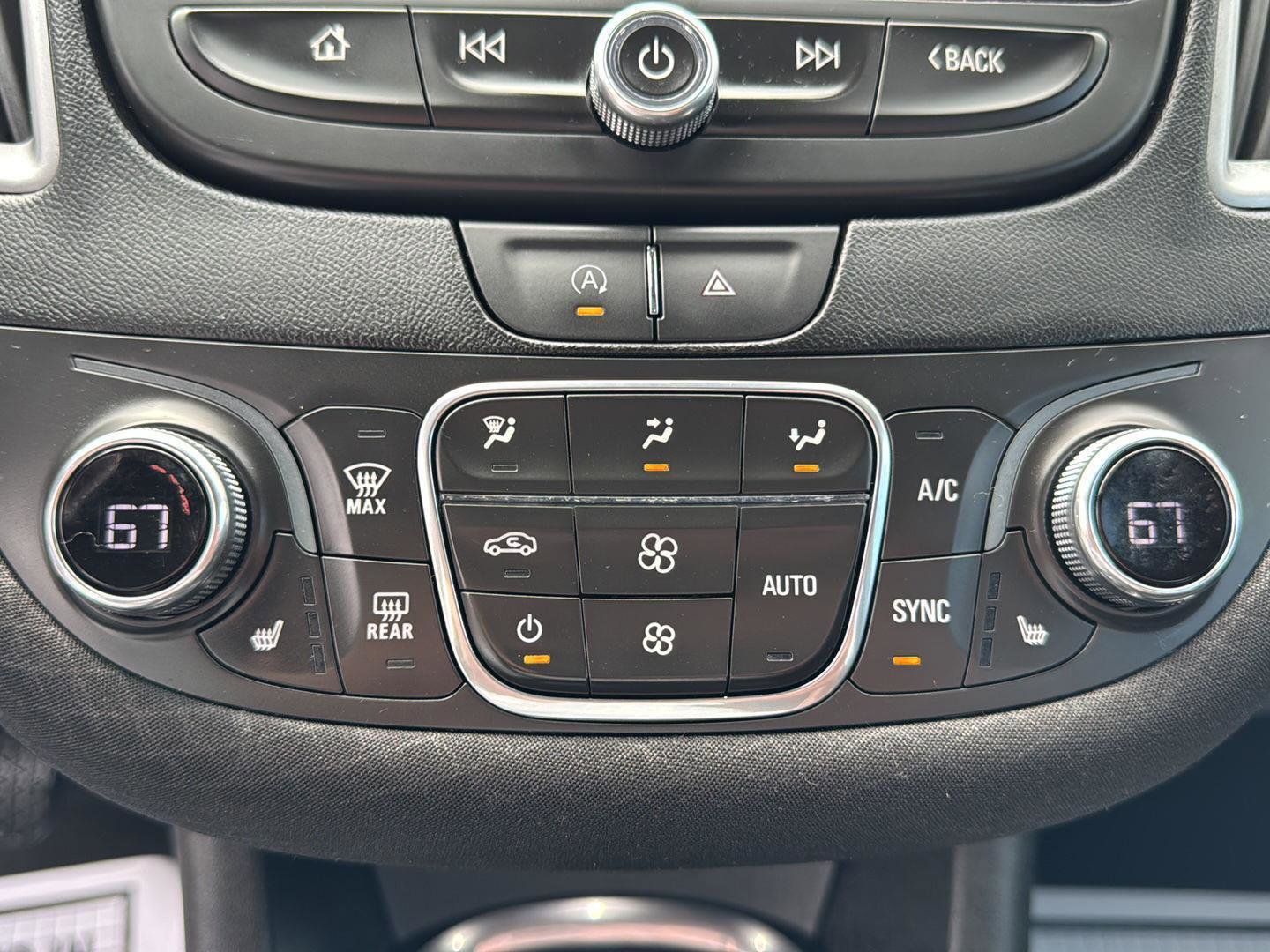 Used 2024 Chevrolet Malibu LT image 16