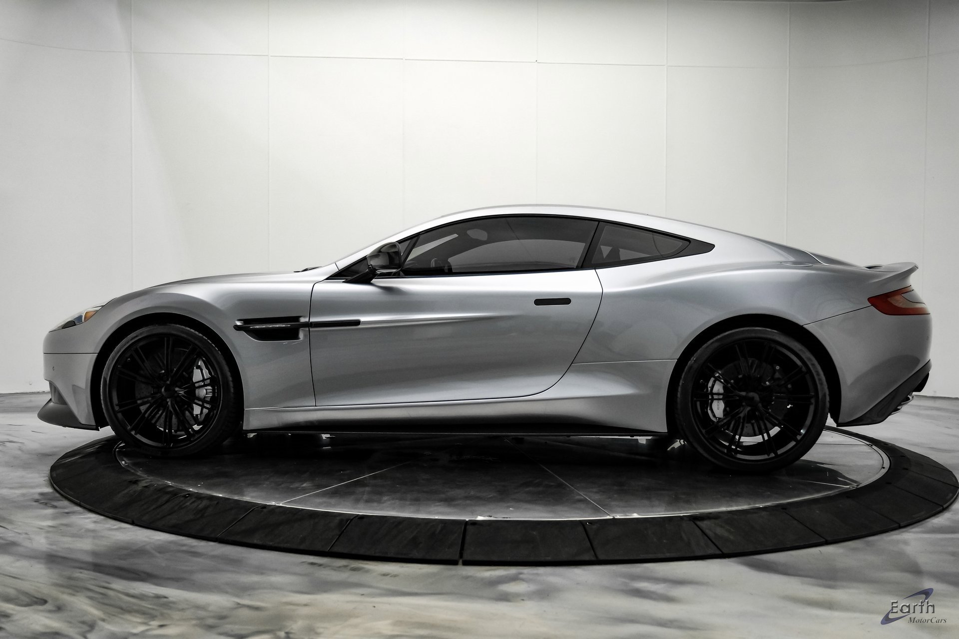 Used 2014 Aston Martin Vanquish Coupe image 5