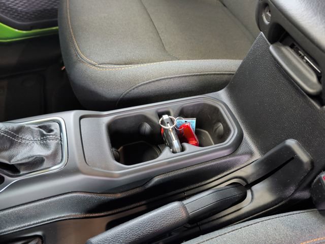 Used 2025 Jeep Wrangler Sport S image 32