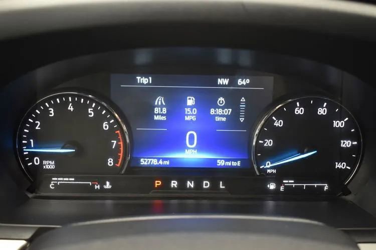 Used 2022 Ford Explorer XLT AWD/4WD image 28