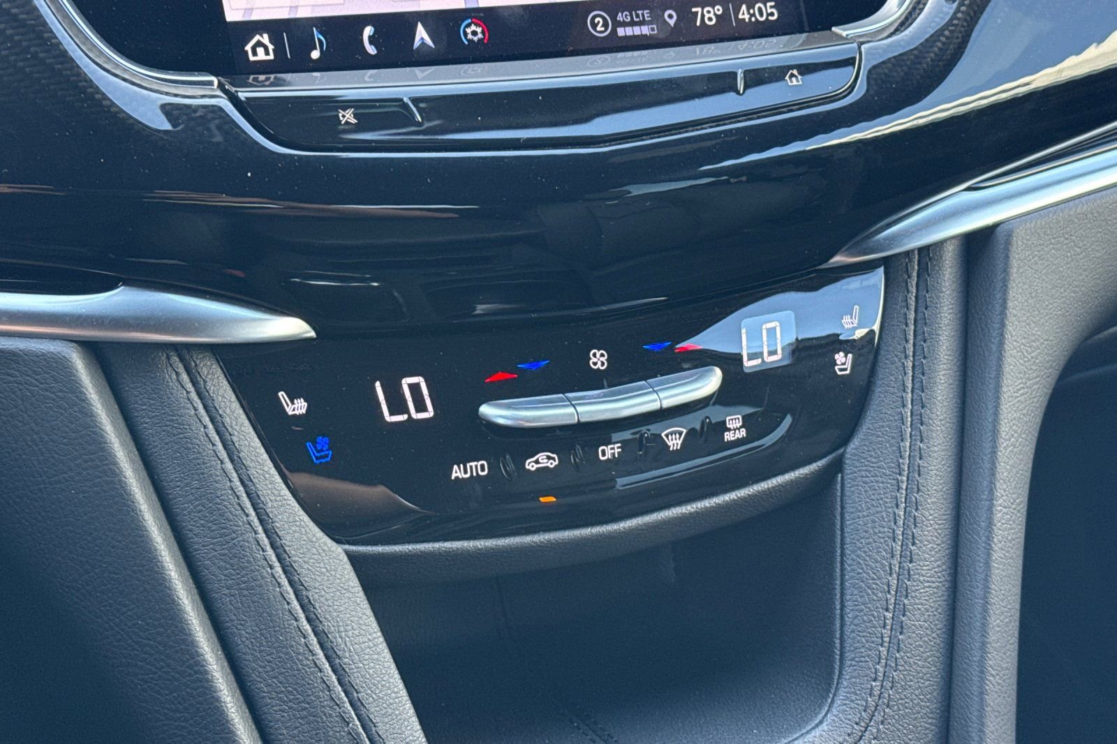 Certified 2025 Cadillac XT6 Sport w/ Technology Package image 28