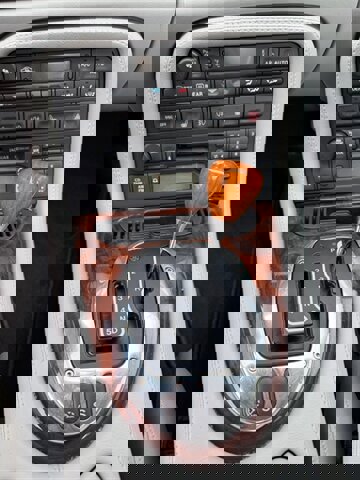 Used 2005 Jaguar XK8 Coupe image 21