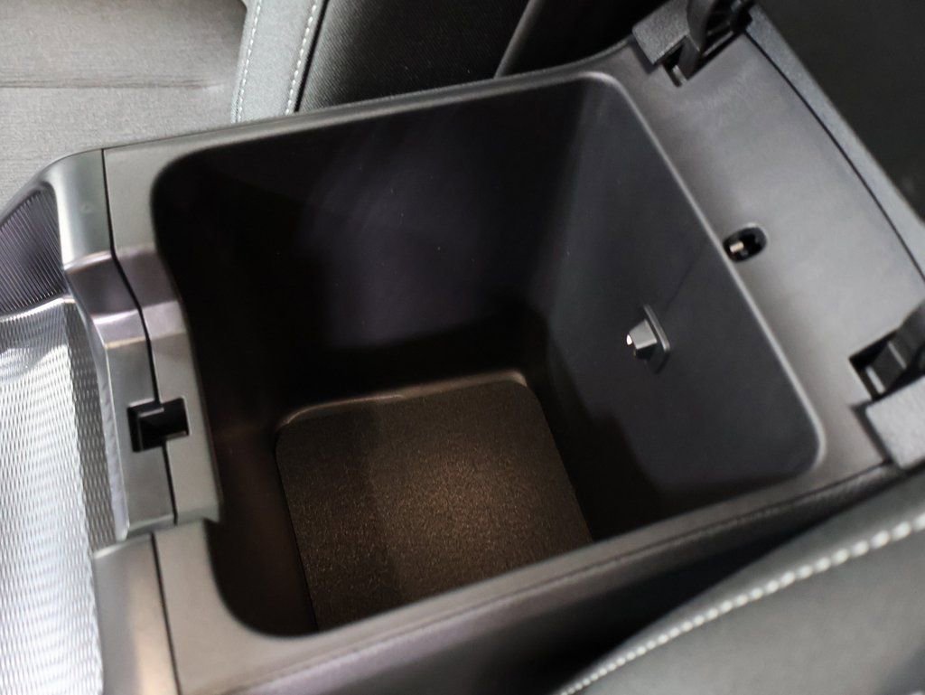 New 2025 Jeep Grand Cherokee L Laredo w/ Luxury Tech Group I image 30