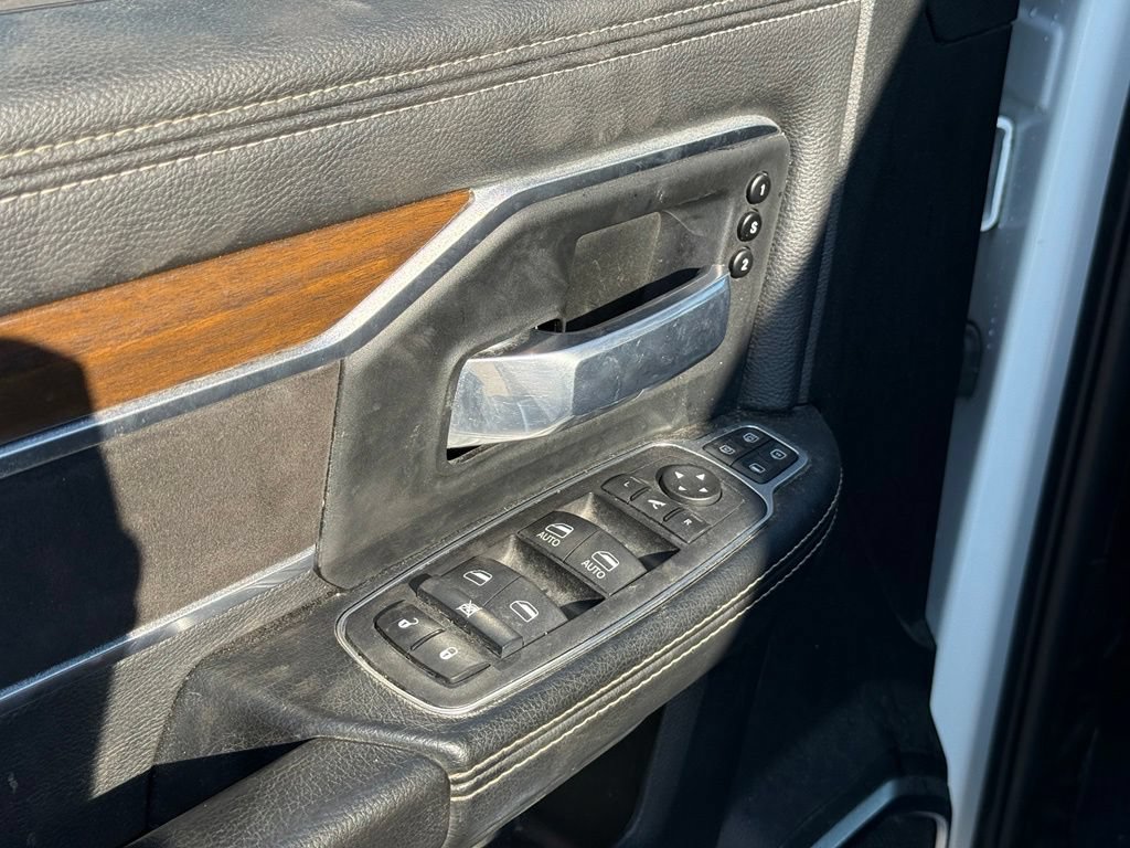 Used 2024 RAM 2500 Laramie AWD/4WD image 12