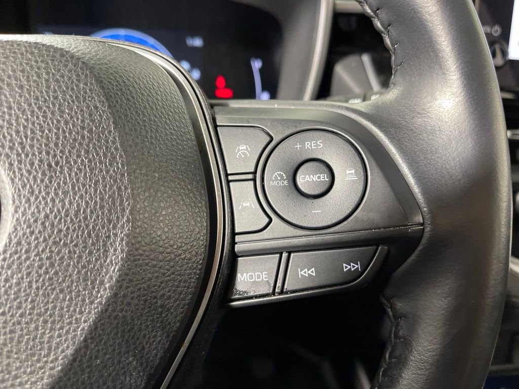 Certified 2023 Toyota Corolla Cross XLE w/ Convenience Package image 26