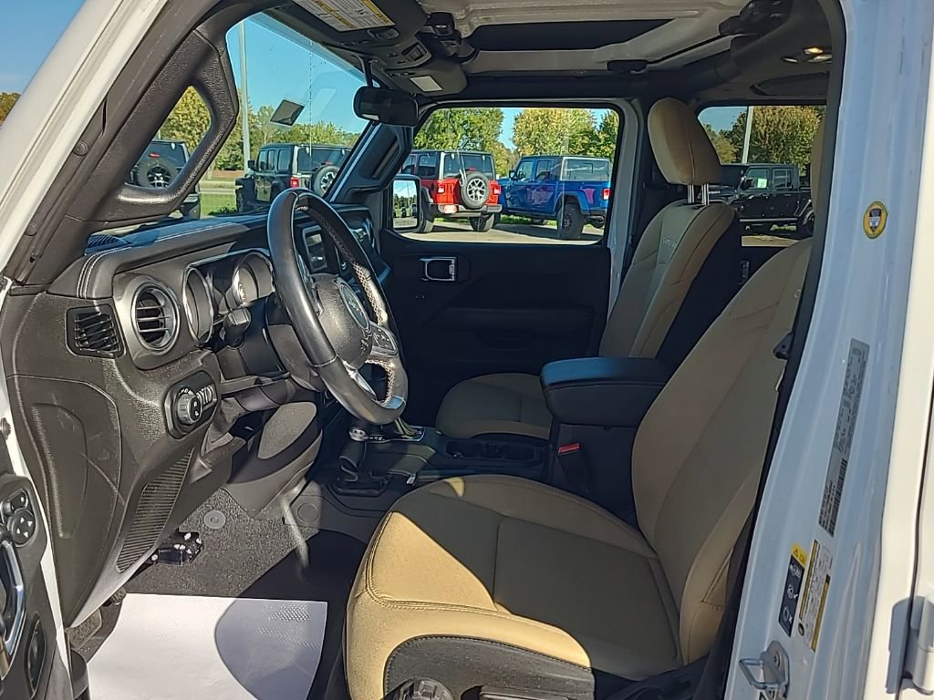 Used 2021 Jeep Gladiator Overland w/ LED Lighting Group image 11