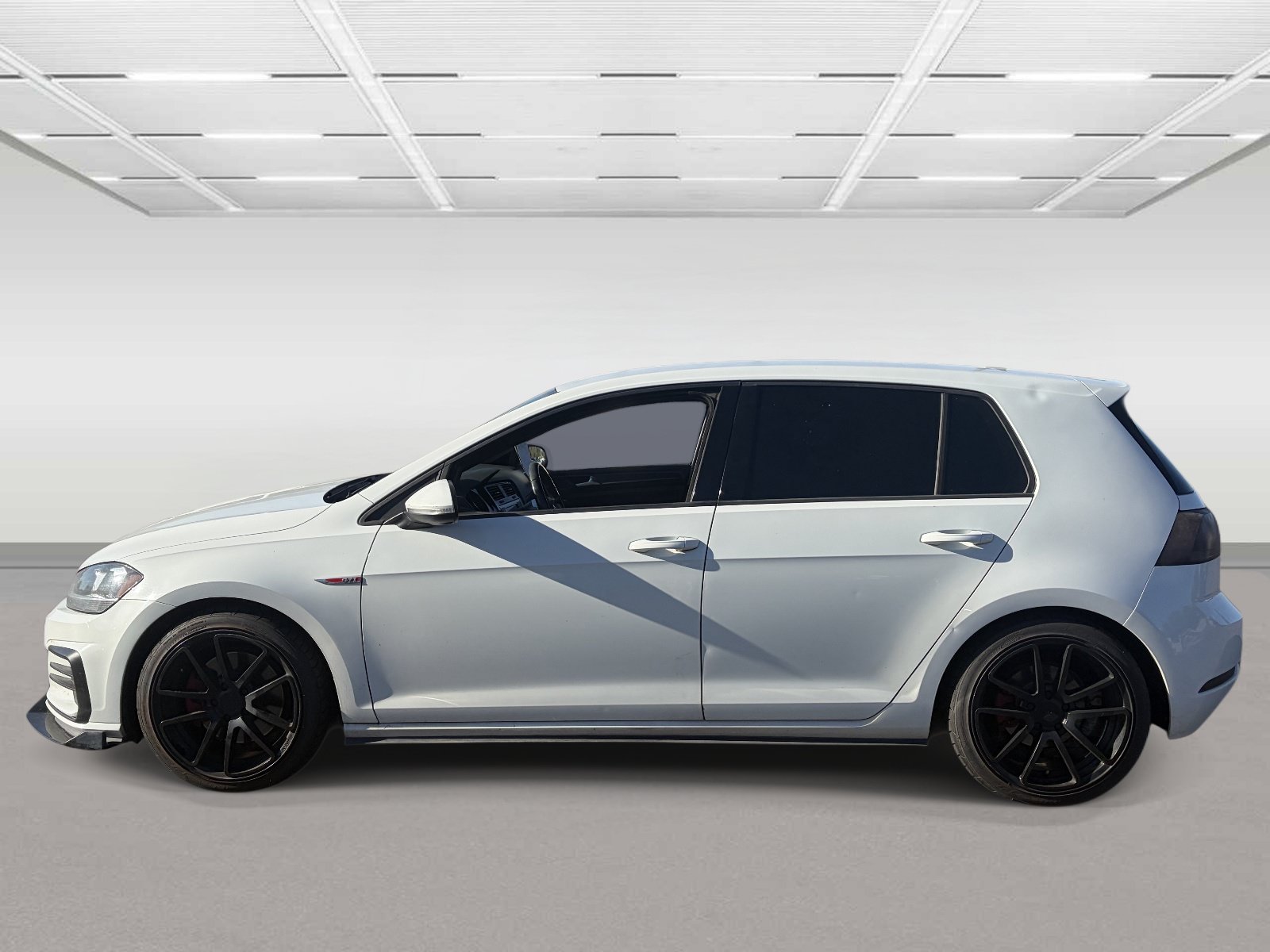 Used 2018 Volkswagen GTI S FWD image 2