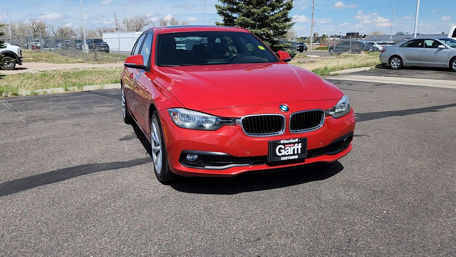 Used 2016 BMW 320i xDrive Sedan AWD/4WD image 4