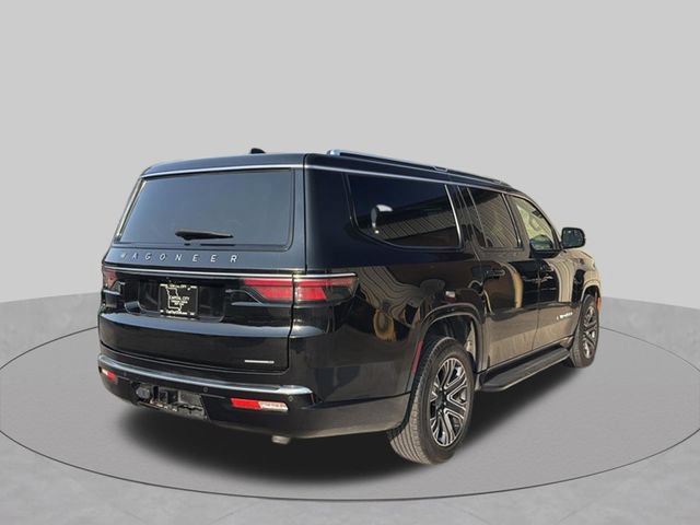 Used 2024 Jeep Wagoneer L Series II w/ Flexible Seating Group AWD/4WD image 3