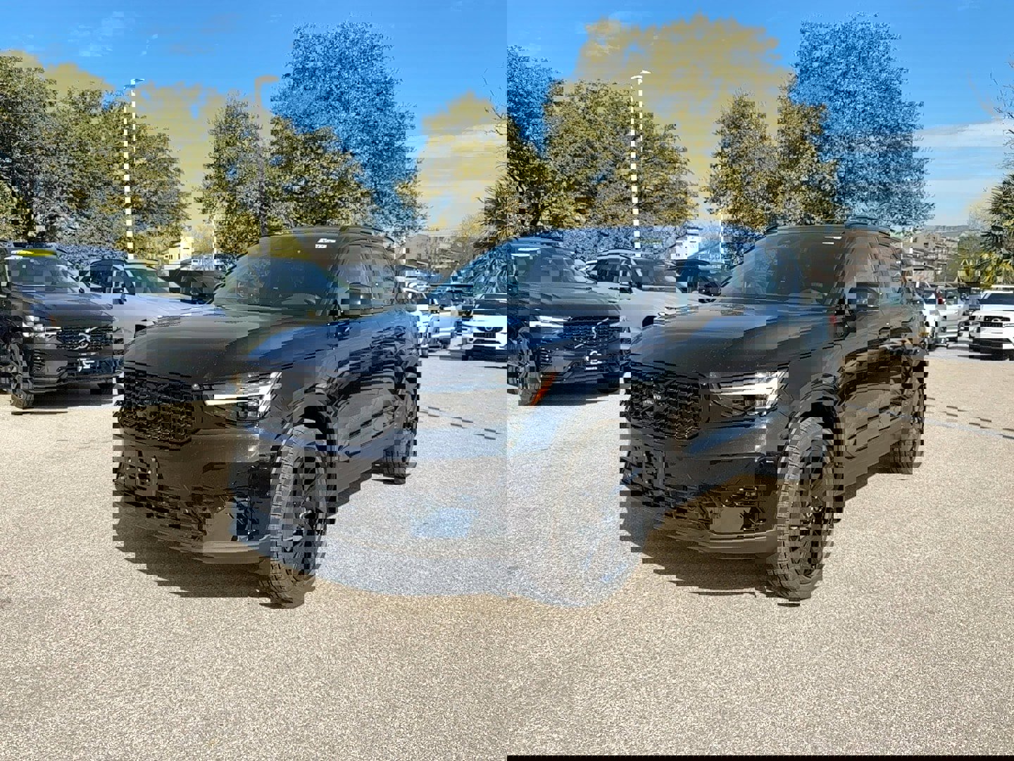 New 2026 Volvo XC40 B5 Ultra w/ Climate Package image 2