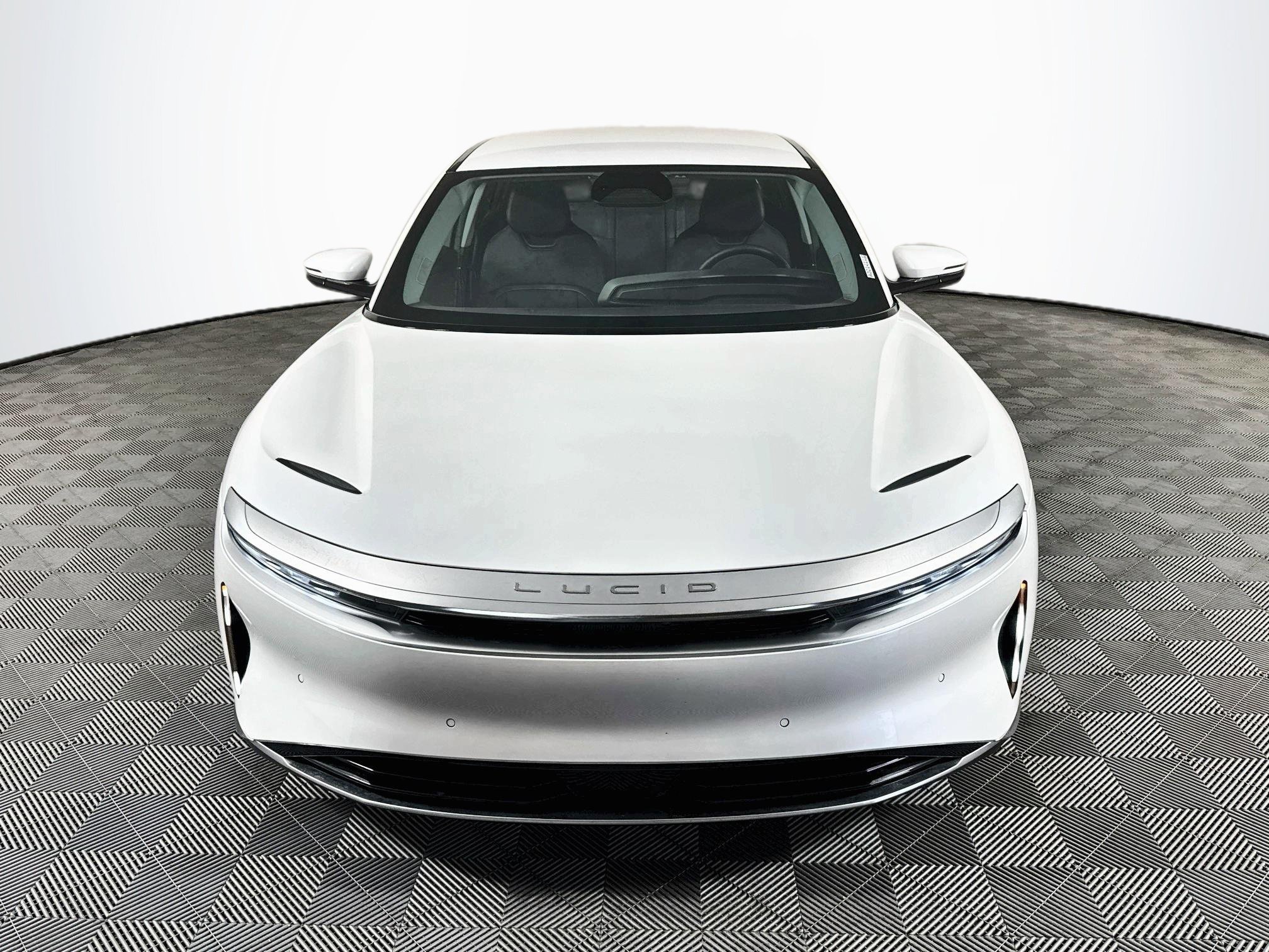Used 2025 Lucid Air Touring AWD/4WD image 2