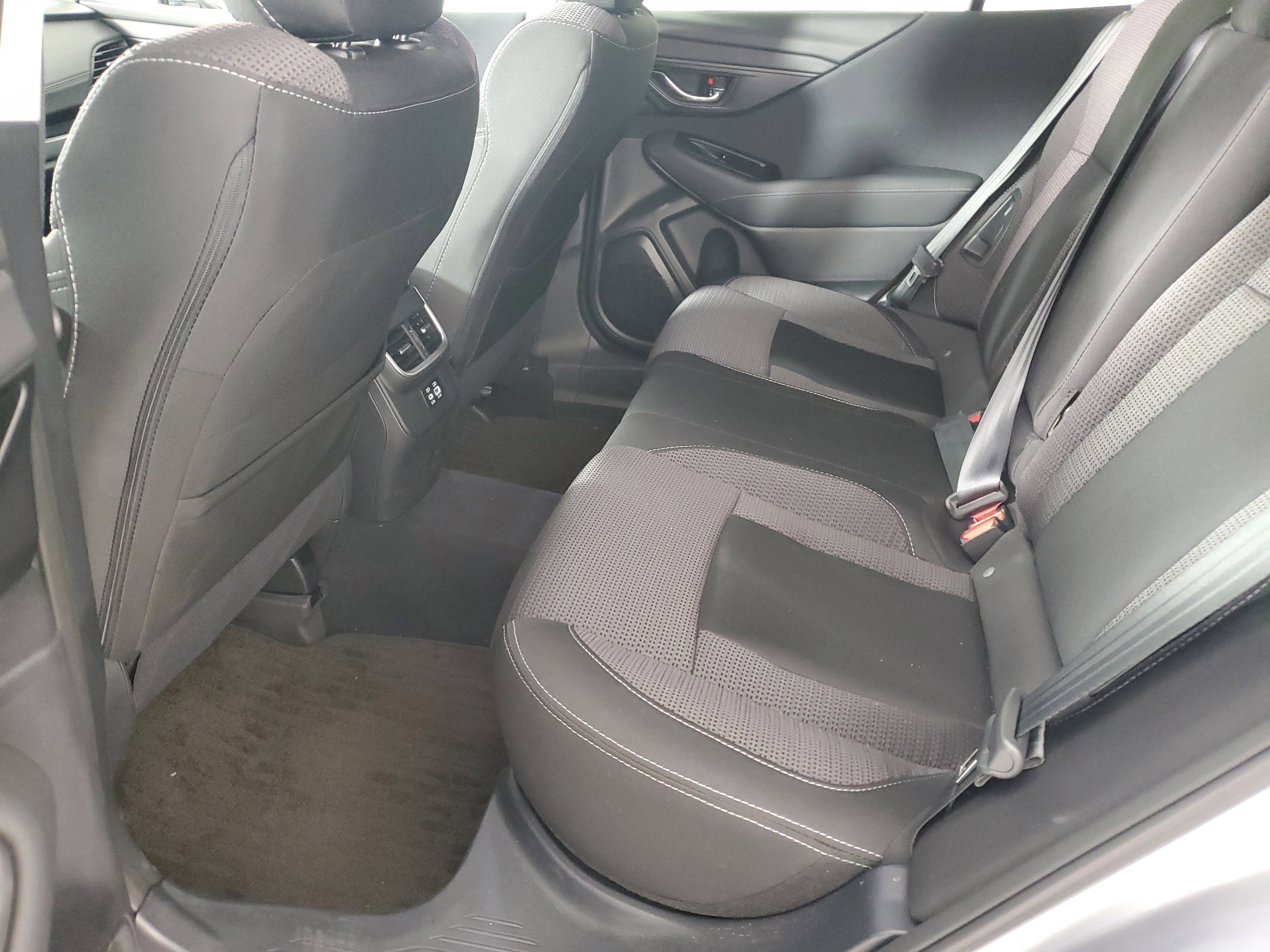 Used 2025 Subaru Outback Premium image 13