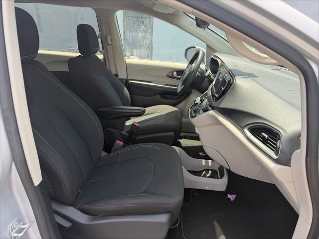 Used 2023 Chrysler Voyager LX FWD image 12