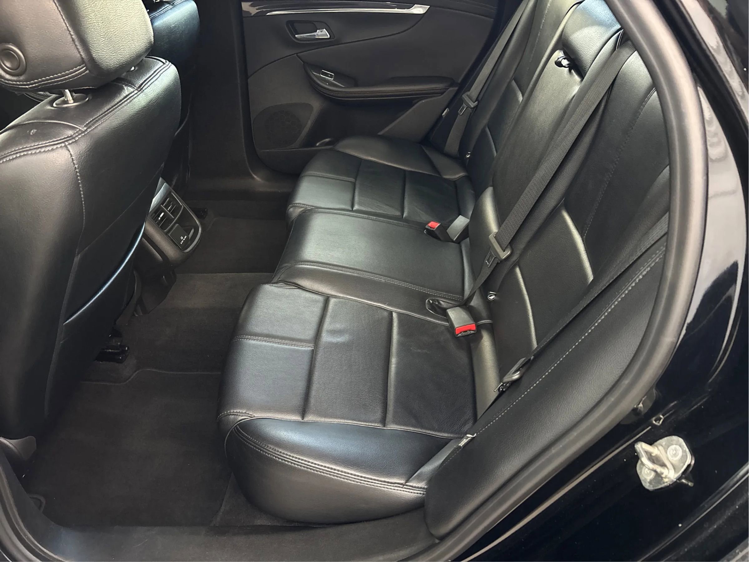 Used 2018 Chevrolet Impala LT w/ LT Entertainment Package FWD image 14