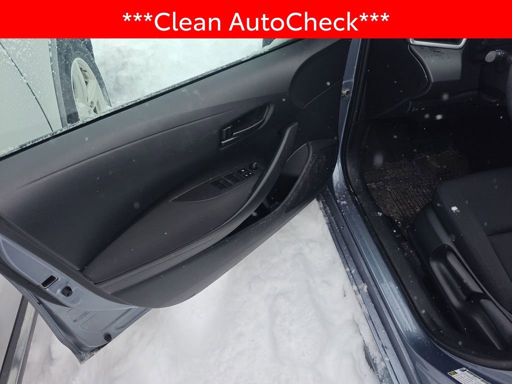 Used 2024 Toyota Corolla LE image 4