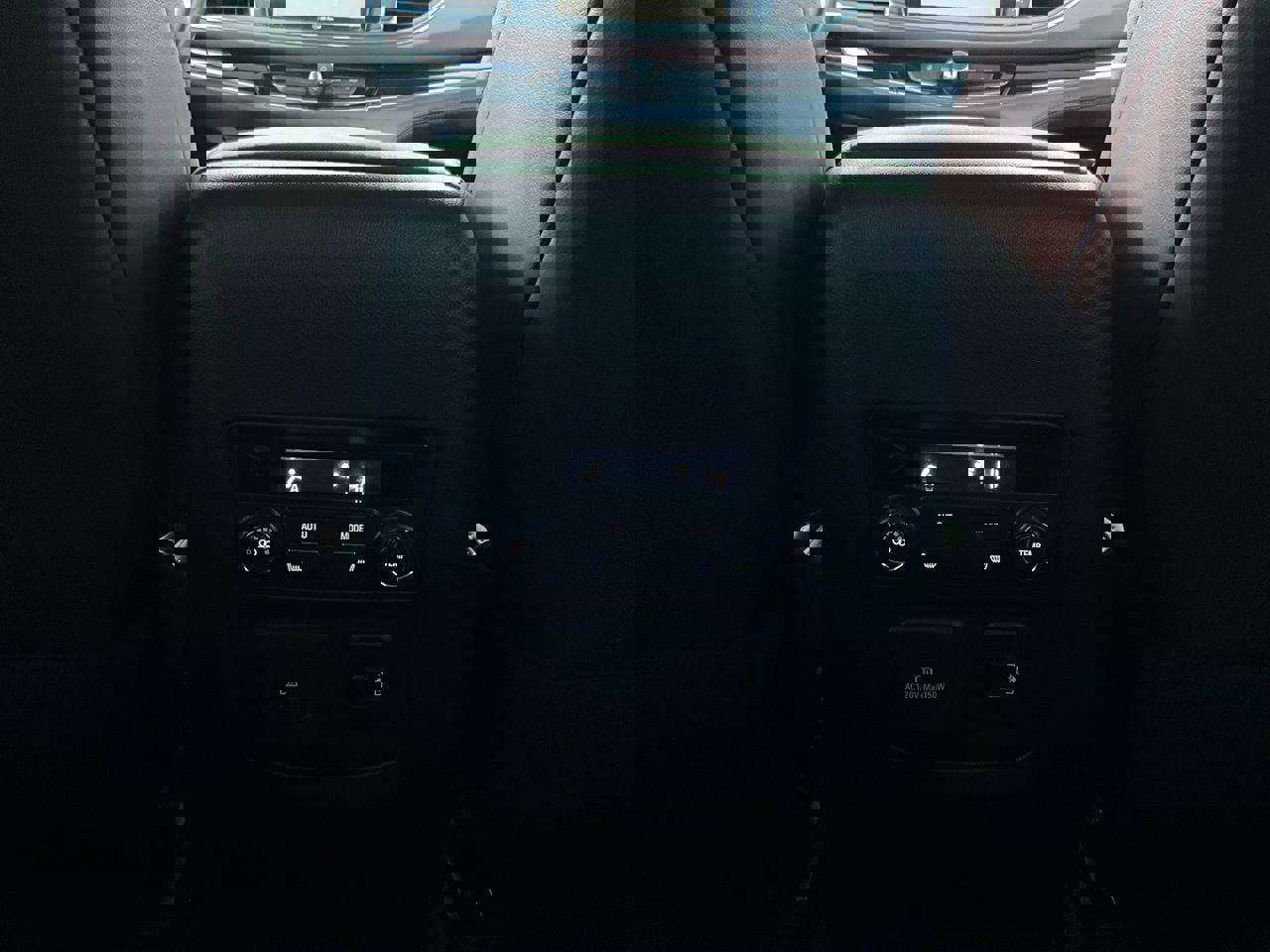 Used 2018 Buick Enclave Avenir w/ Avenir Technology Package image 14