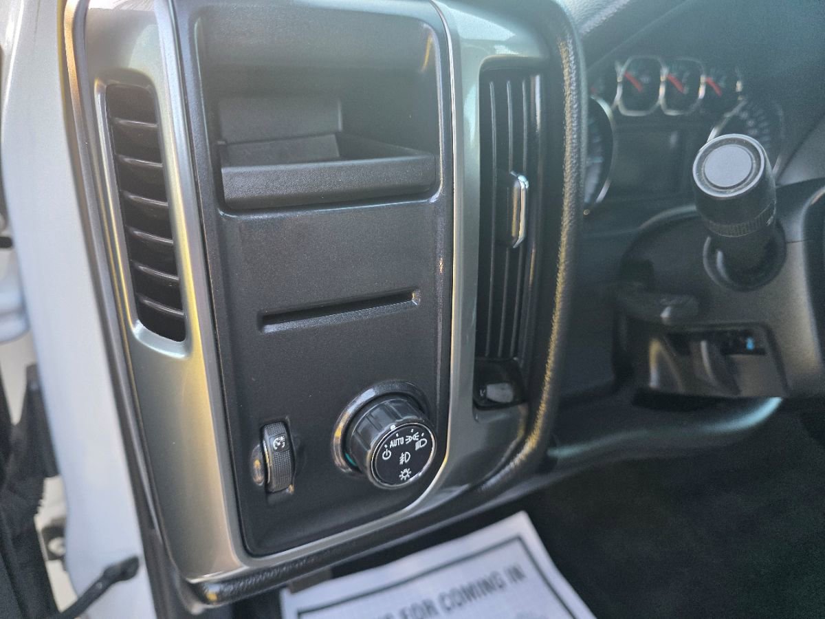 Used 2018 Chevrolet Silverado 1500 LT w/ LT Eassist Package image 25