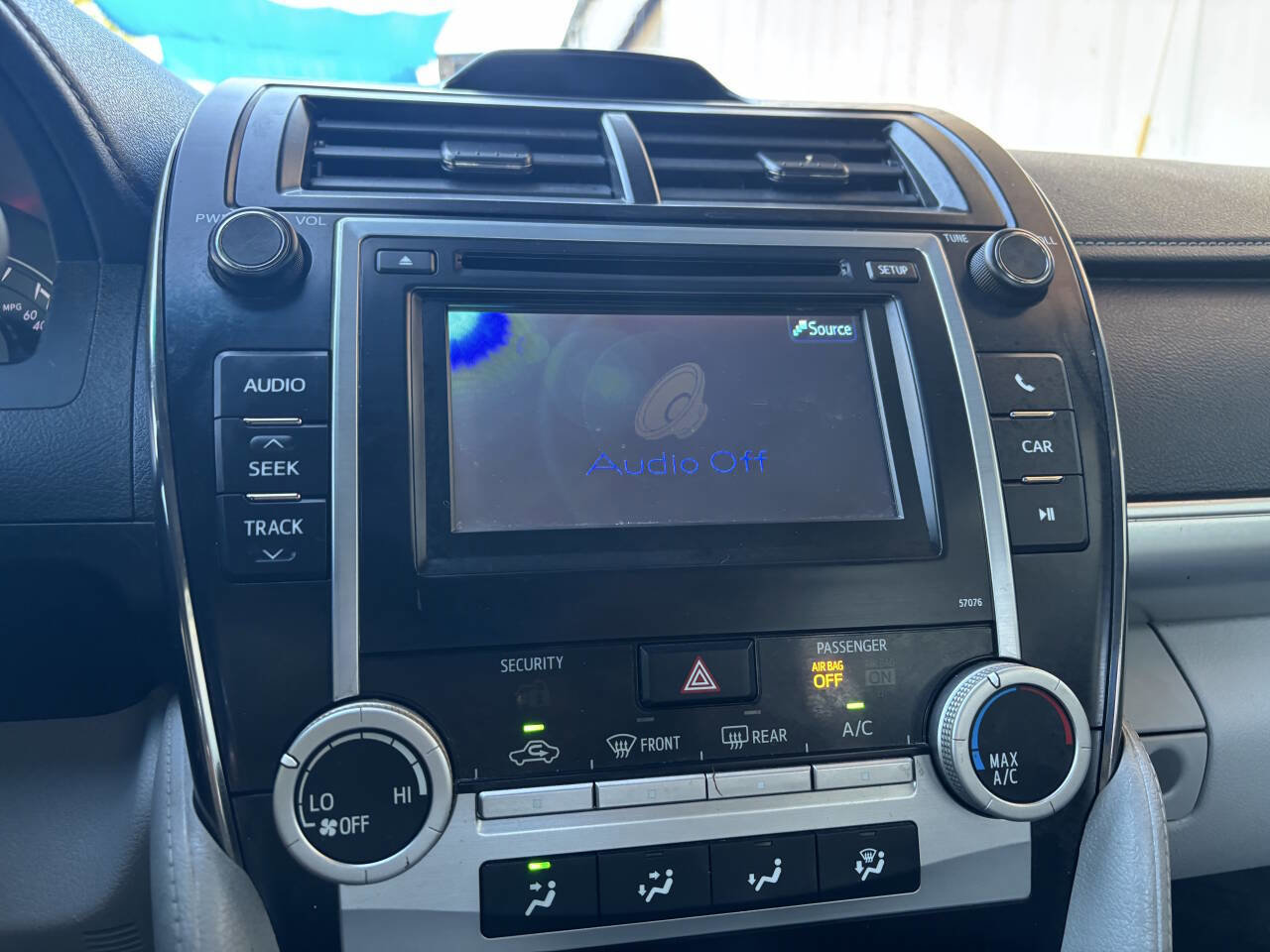 Used 2013 Toyota Camry LE image 12