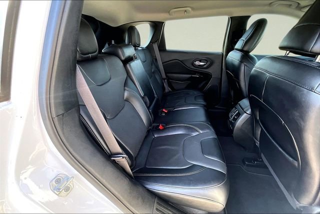 Used 2023 Jeep Cherokee Altitude Lux image 27