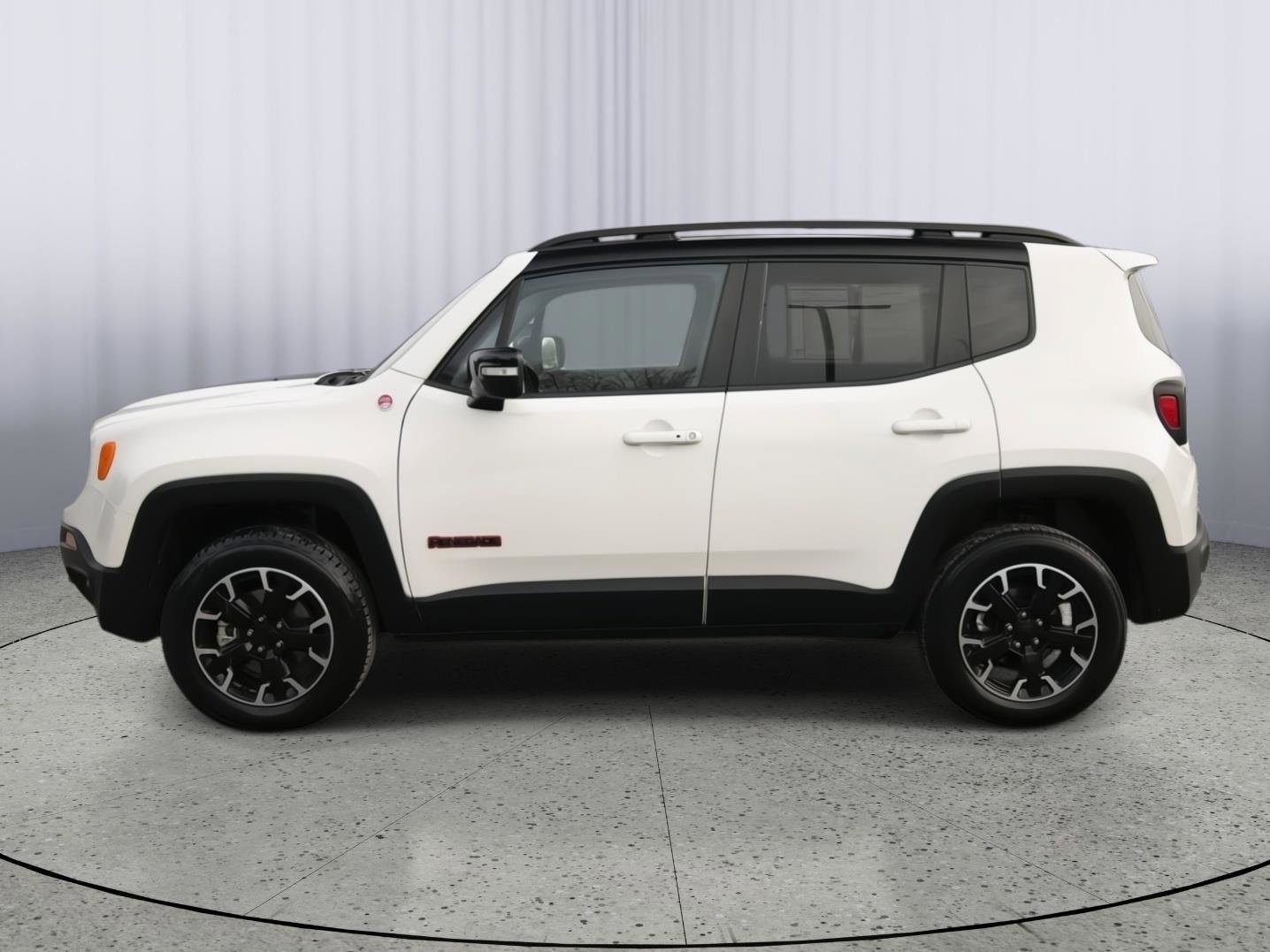 Used 2023 Jeep Renegade Trailhawk image 22