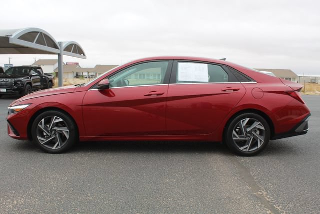 Used 2024 Hyundai Elantra Limited FWD image 7