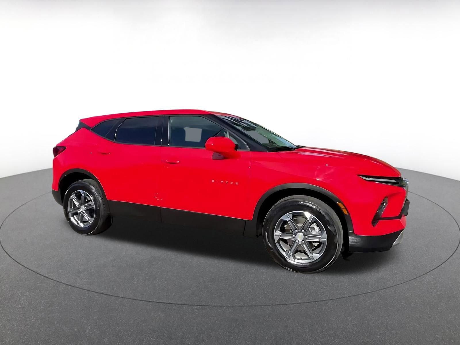 Used 2025 Chevrolet Blazer LT FWD video 2