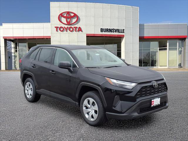 Certified 2025 Toyota RAV4 LE AWD/4WD image 1