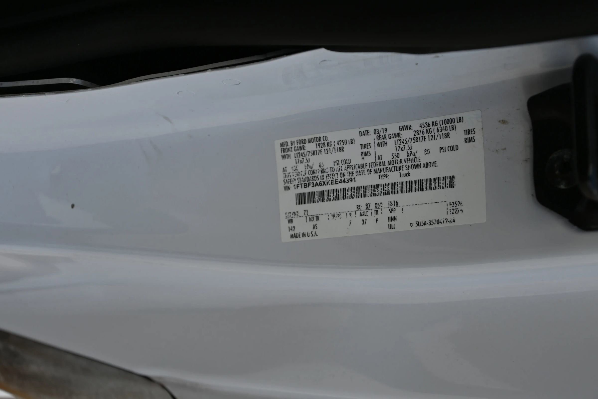 Used 2019 Ford F350 XL w/ Camper Package image 17