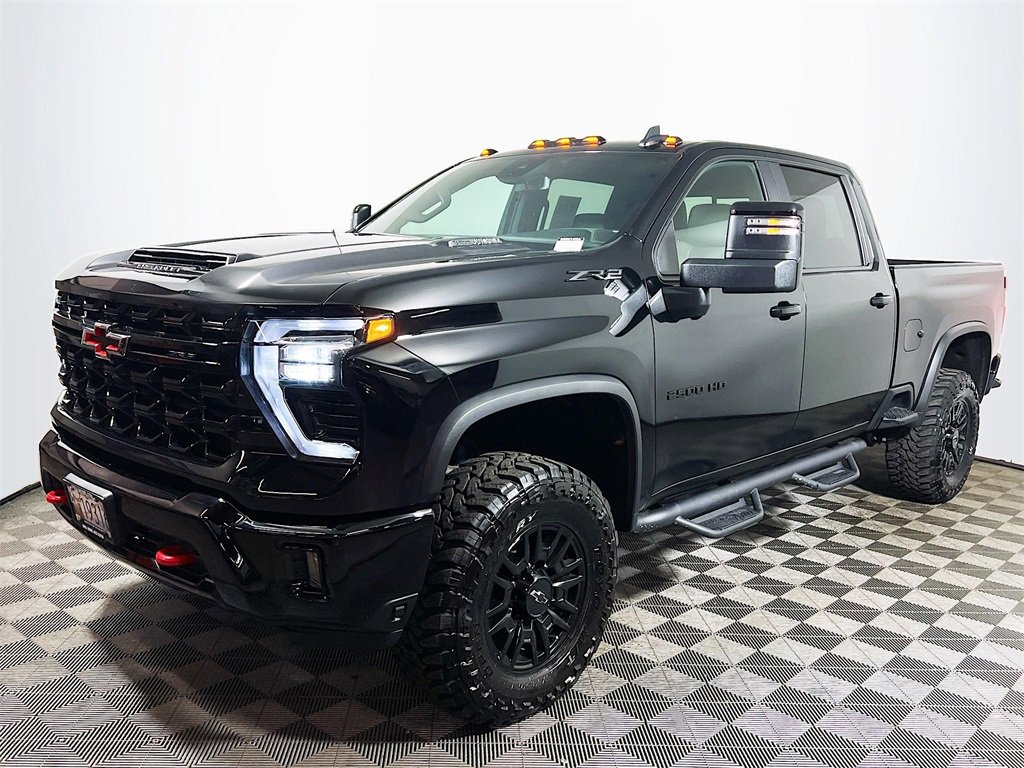 Used 2024 Chevrolet Silverado 2500 ZR2 w/ LPO, Dark Essentials Package image 4