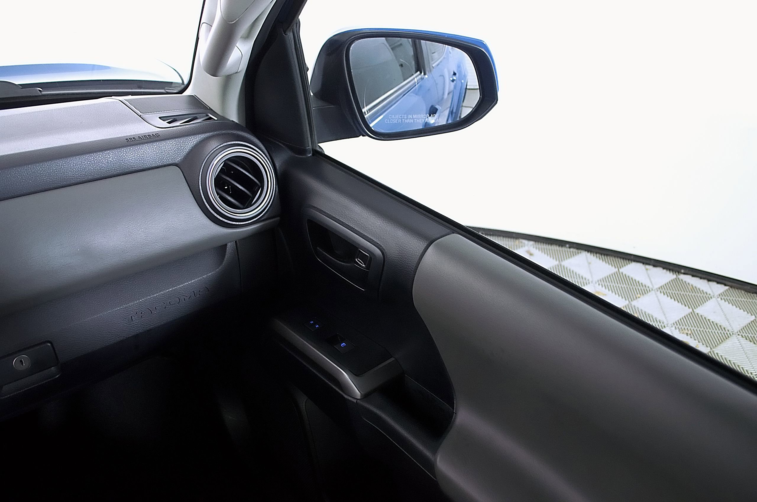 Used 2019 Toyota Tacoma SR5 RWD image 22