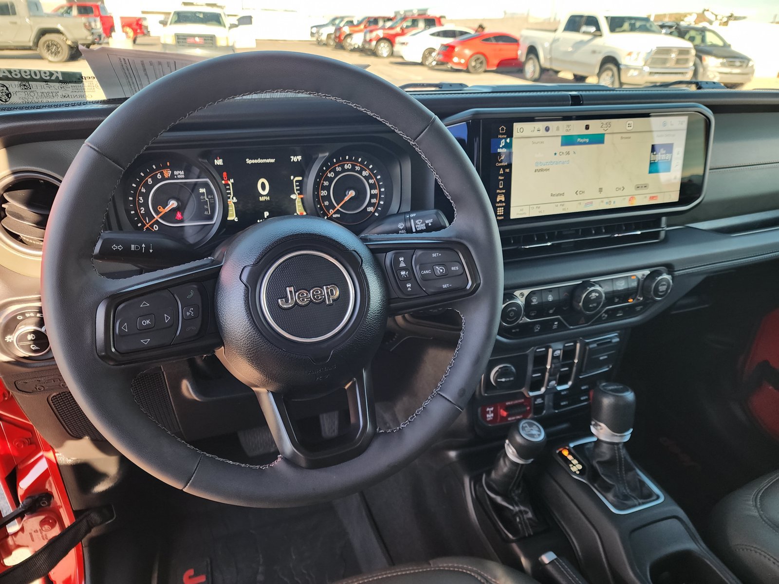 Used 2025 Jeep Gladiator Mojave AWD/4WD image 3