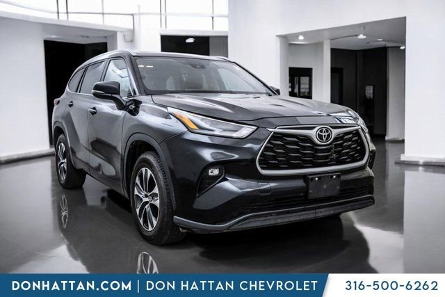 Used 2023 Toyota Highlander XLE image 43