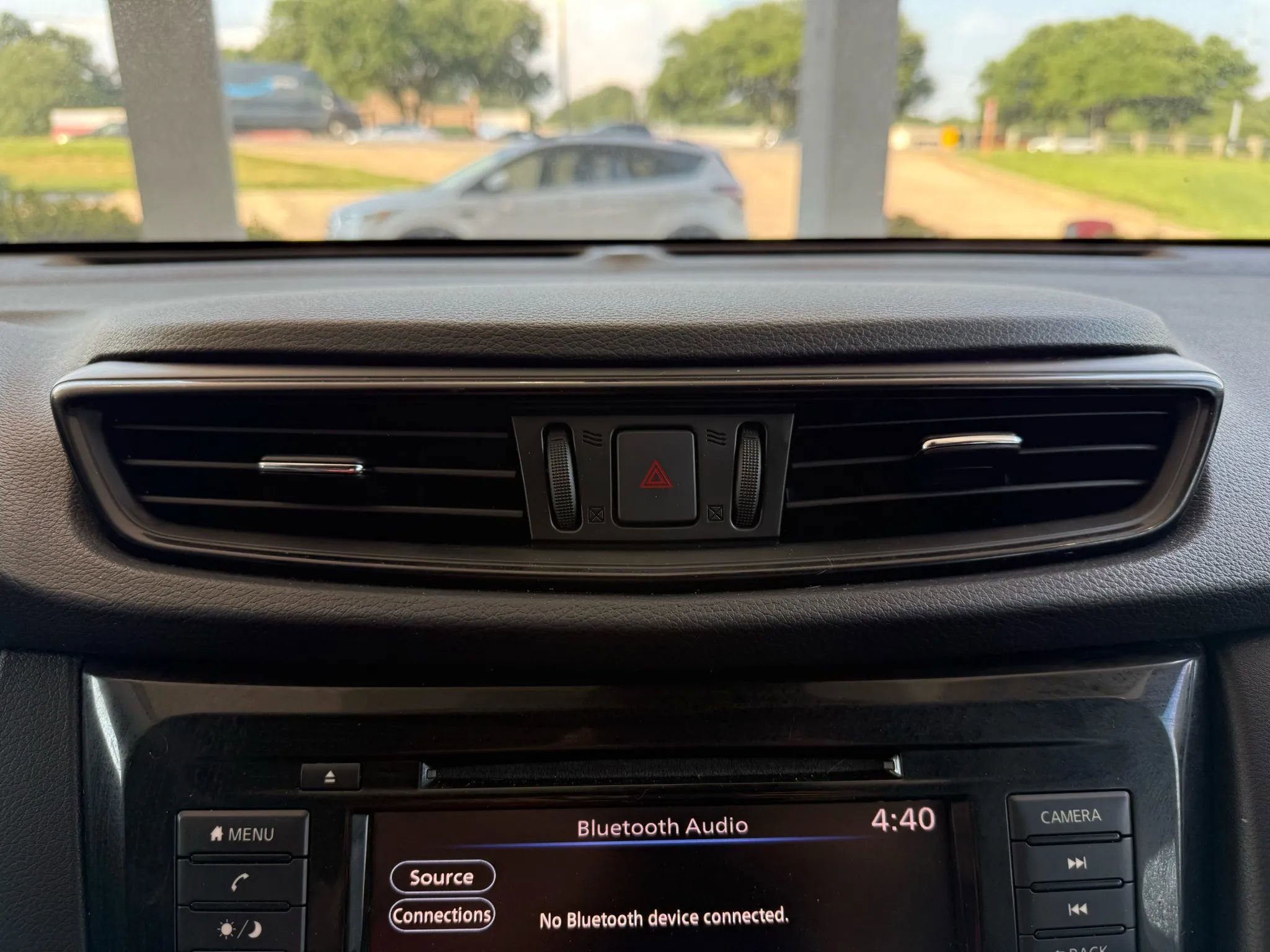 Used 2020 Nissan Rogue S image 18