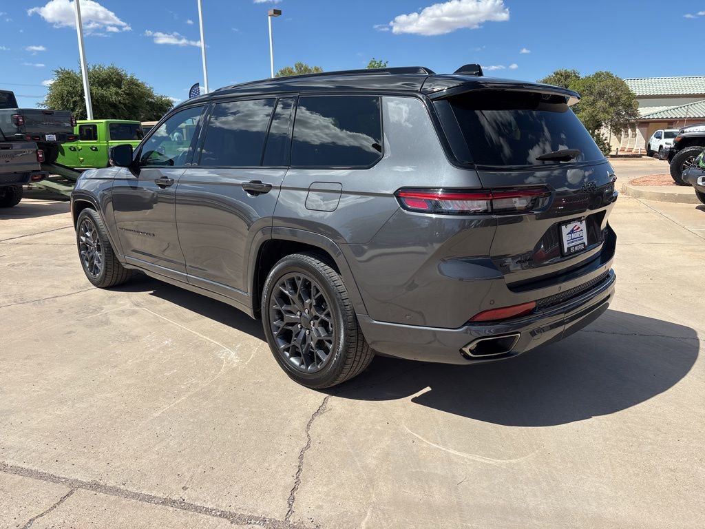 Used 2023 Jeep Grand Cherokee L Summit AWD/4WD image 7