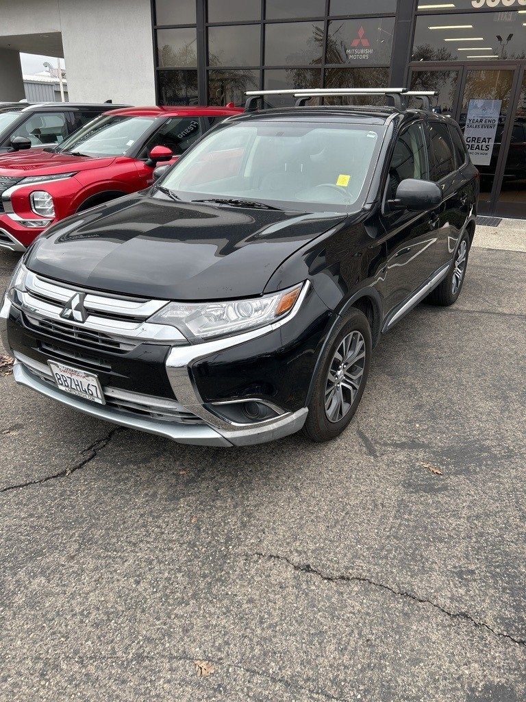 Used 2017 Mitsubishi Outlander ES image 4