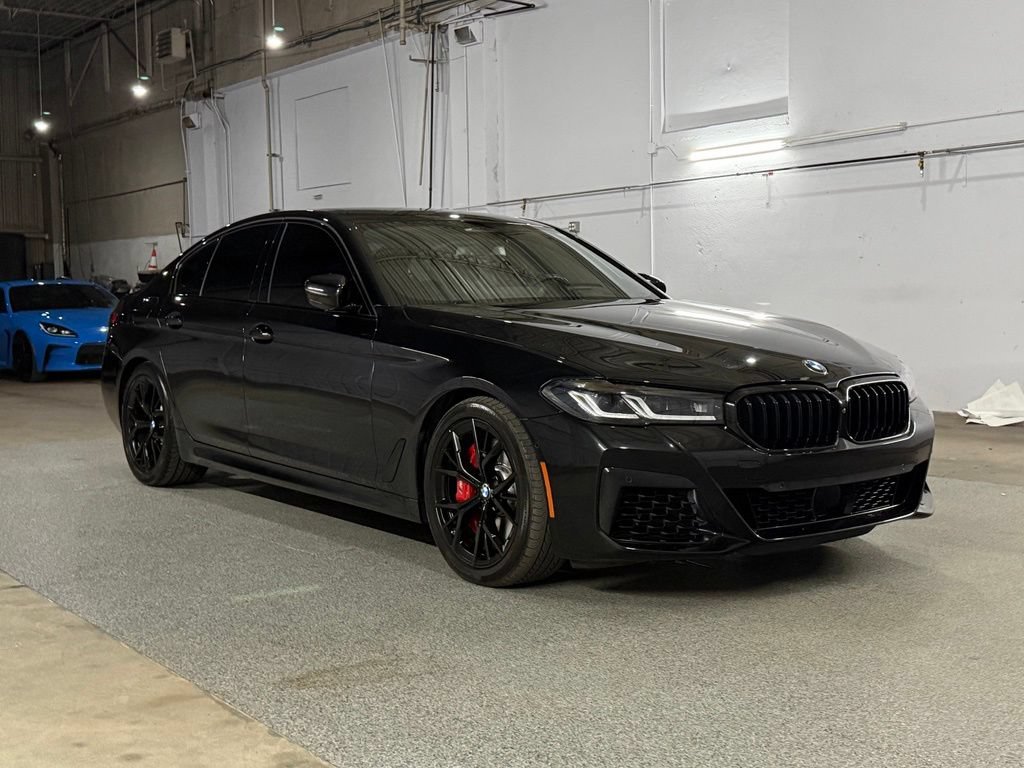 Used 2023 BMW M550i xDrive w/ Executive Package AWD/4WD image 4