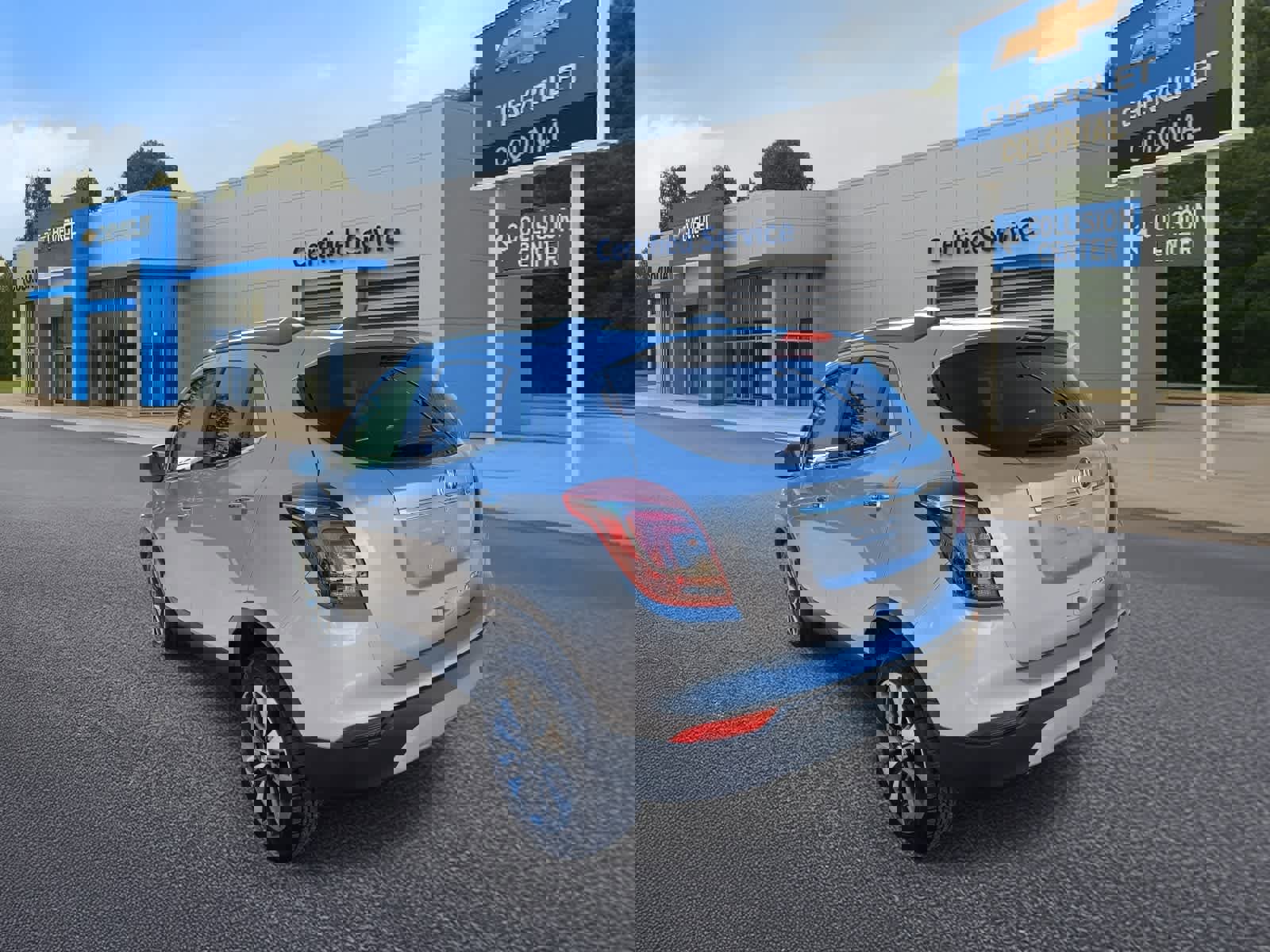 Used 2022 Buick Encore Preferred image 5